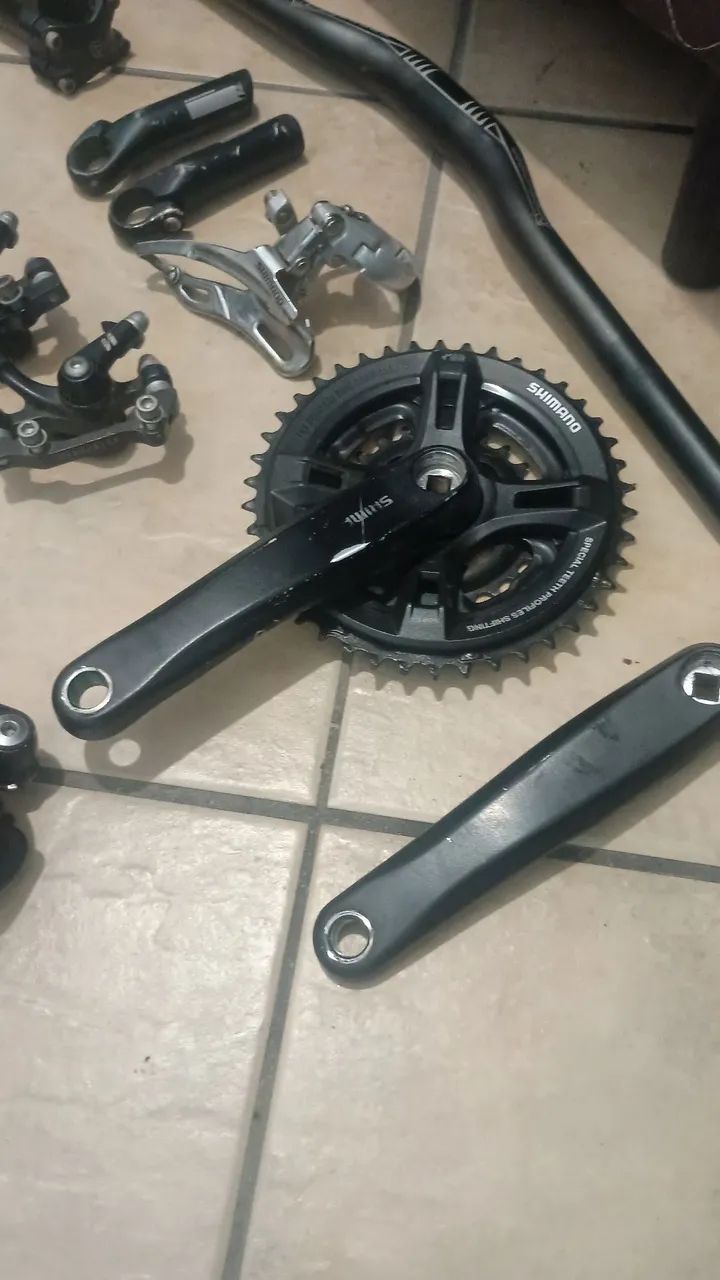 Peças de bike - Ciclismo - Santo Antônio, Joinville 1519635906 | OLX