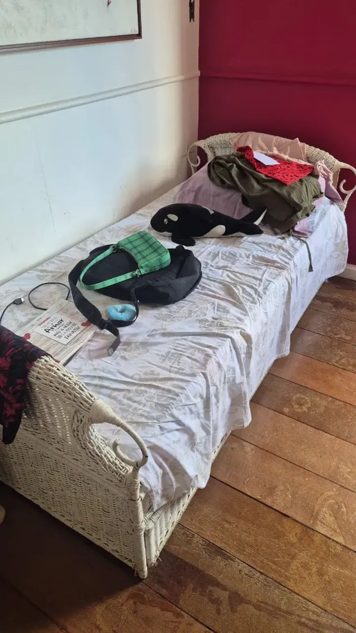 Cama de solteiro tramada com bicama inferior