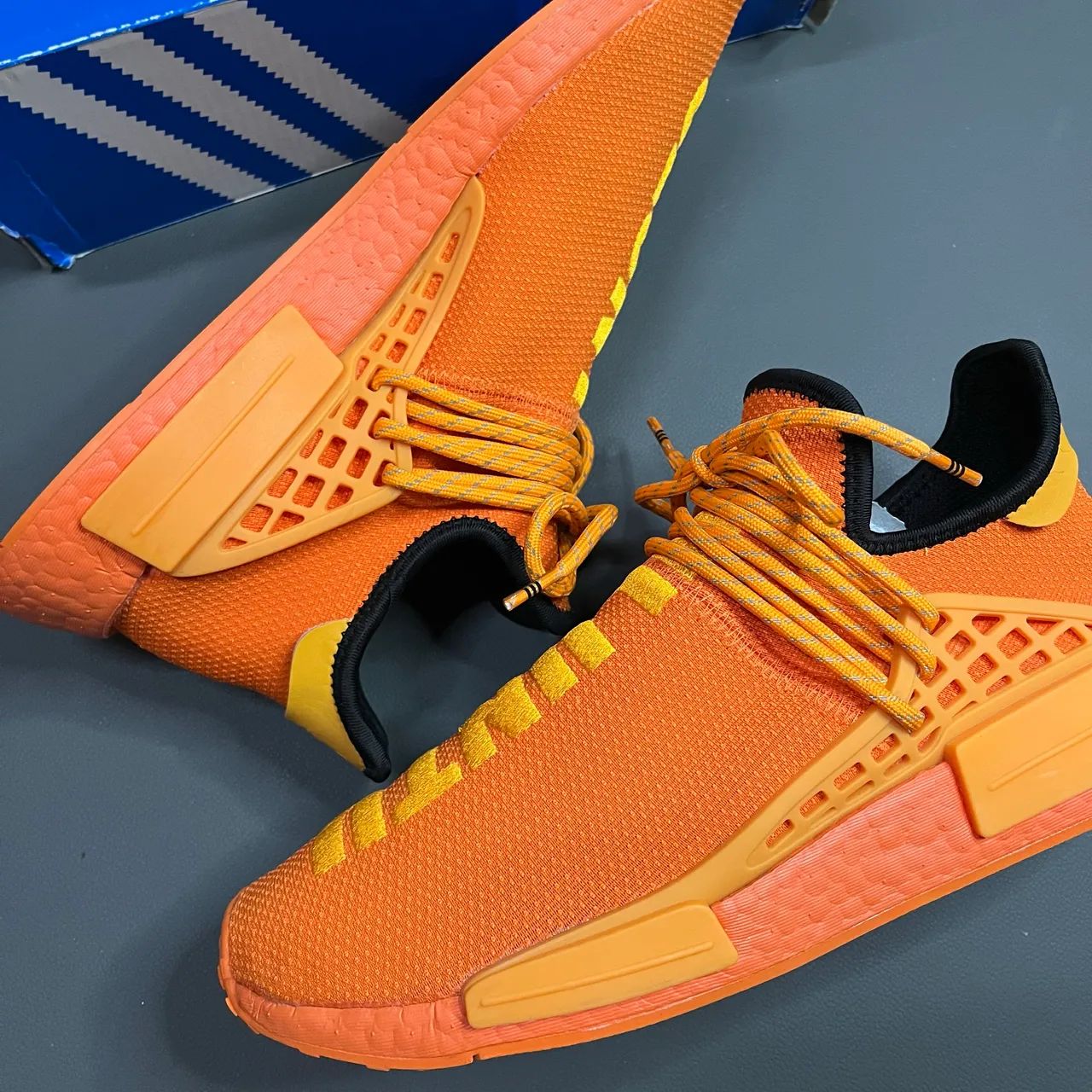 Adidas NMD HU X Pharrell Williams Bright Orange - Calçados