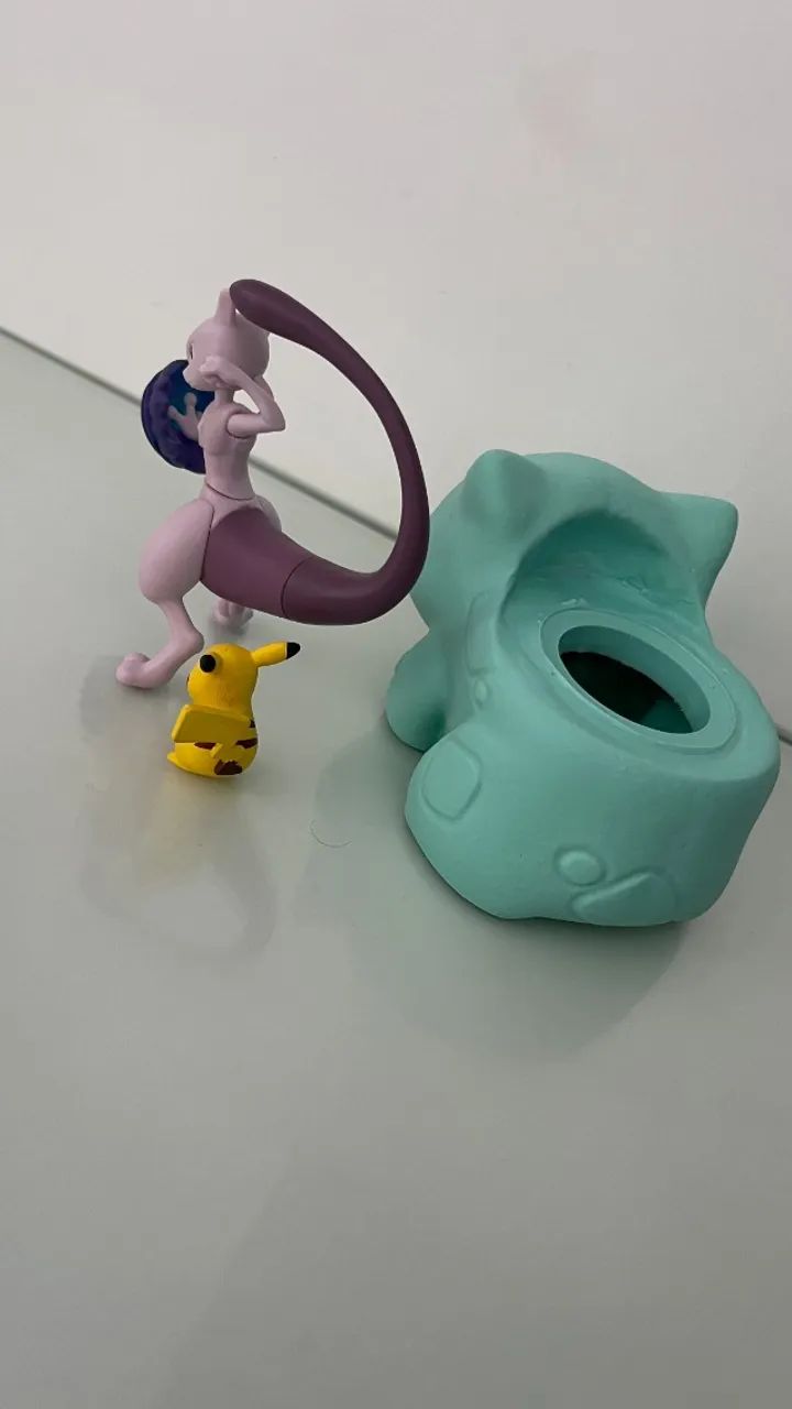 Pokémon: Mewtwo Jazwares + Bulbasaur Nerd ao Cubo + Pikachu Nintendo - Foto 3