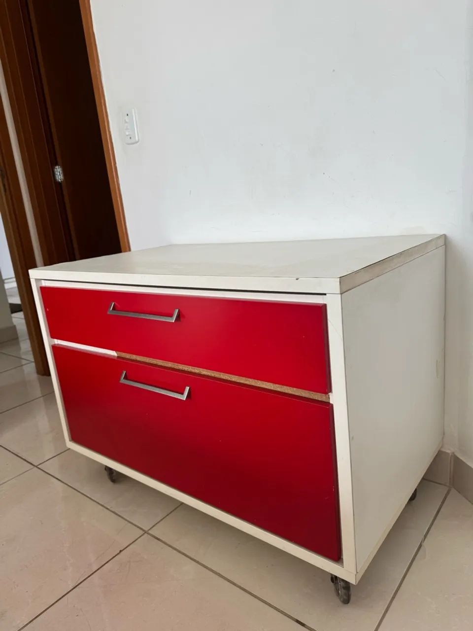 Cômoda duas gavetas 