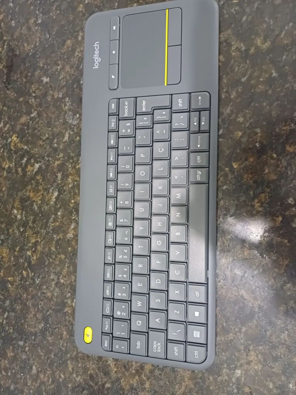 Logitech K400 Plus Wireless Touch Keyboard