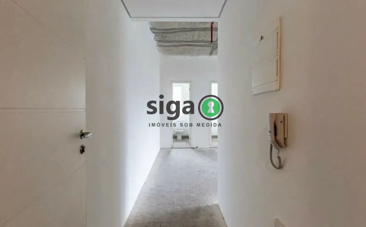 Sala comercial pronta no Jardins com vista arborizada e localização privilegiada.