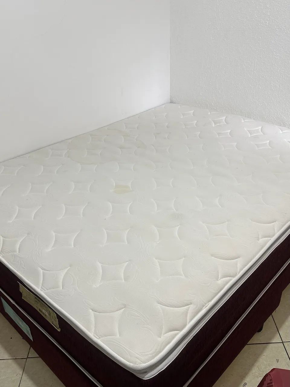 CAMA QUEEN ÓTIMO ESTADO
