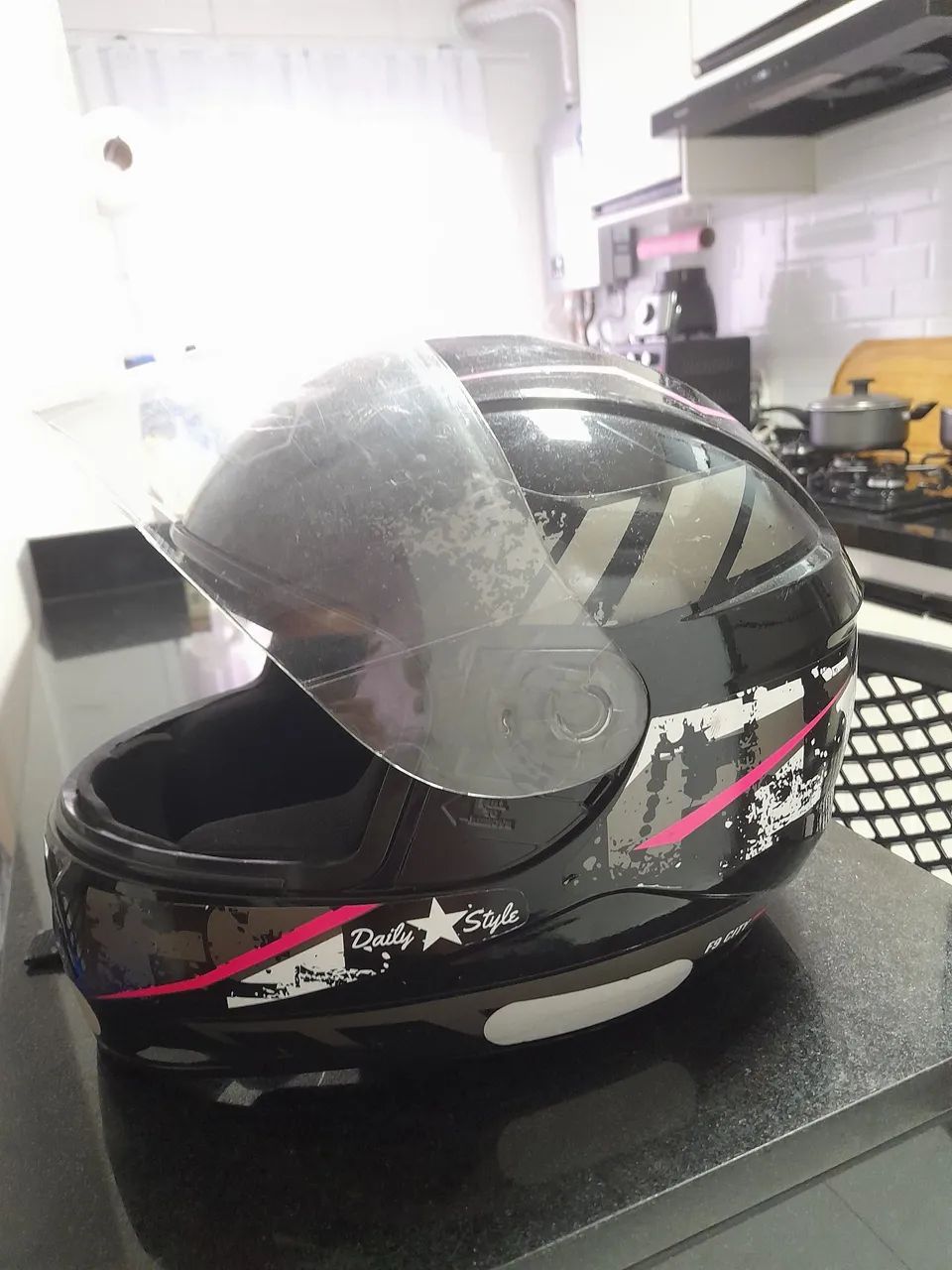 Capacete feminino