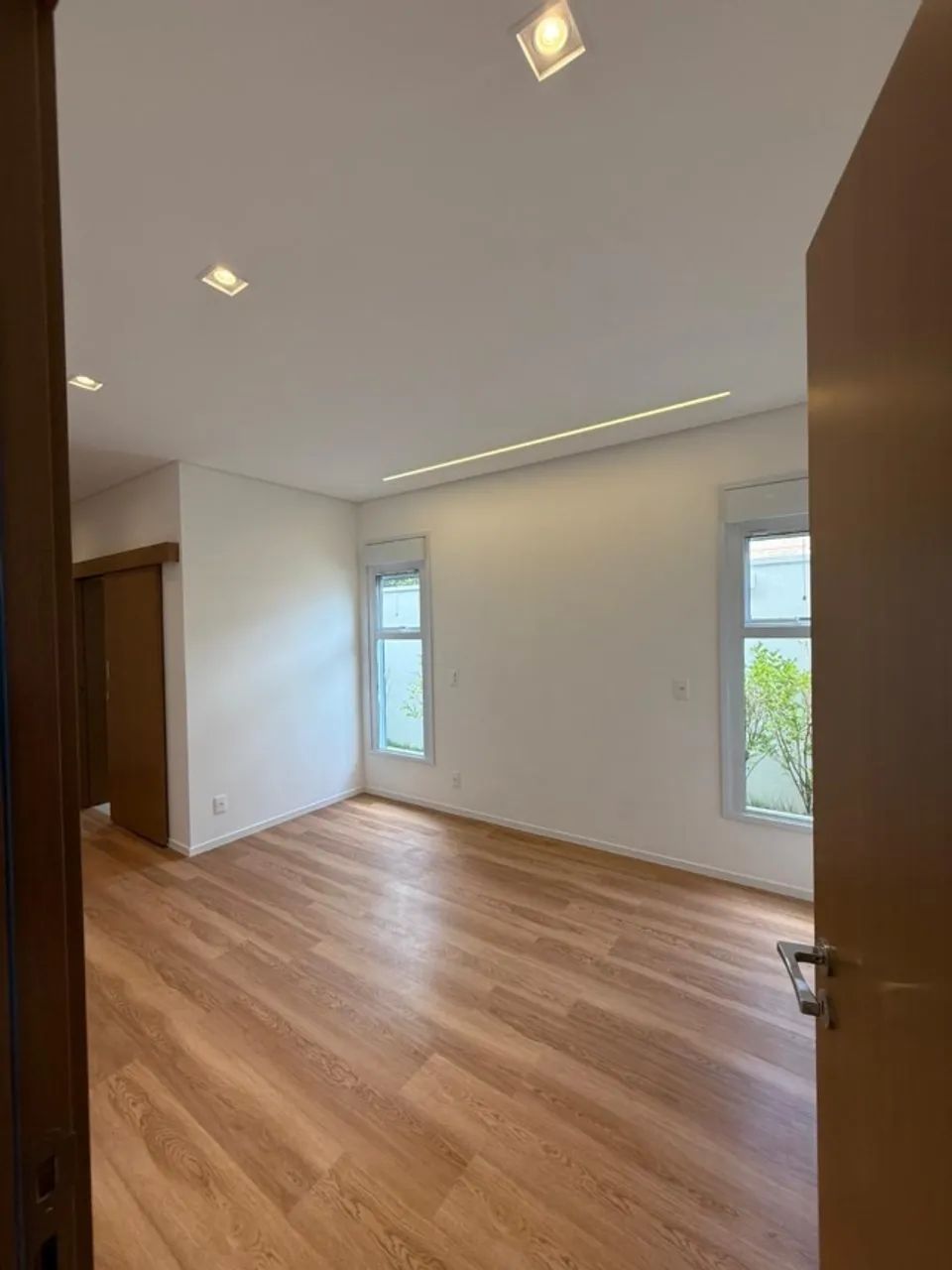Casa 3 suítes - Res. Ouroville