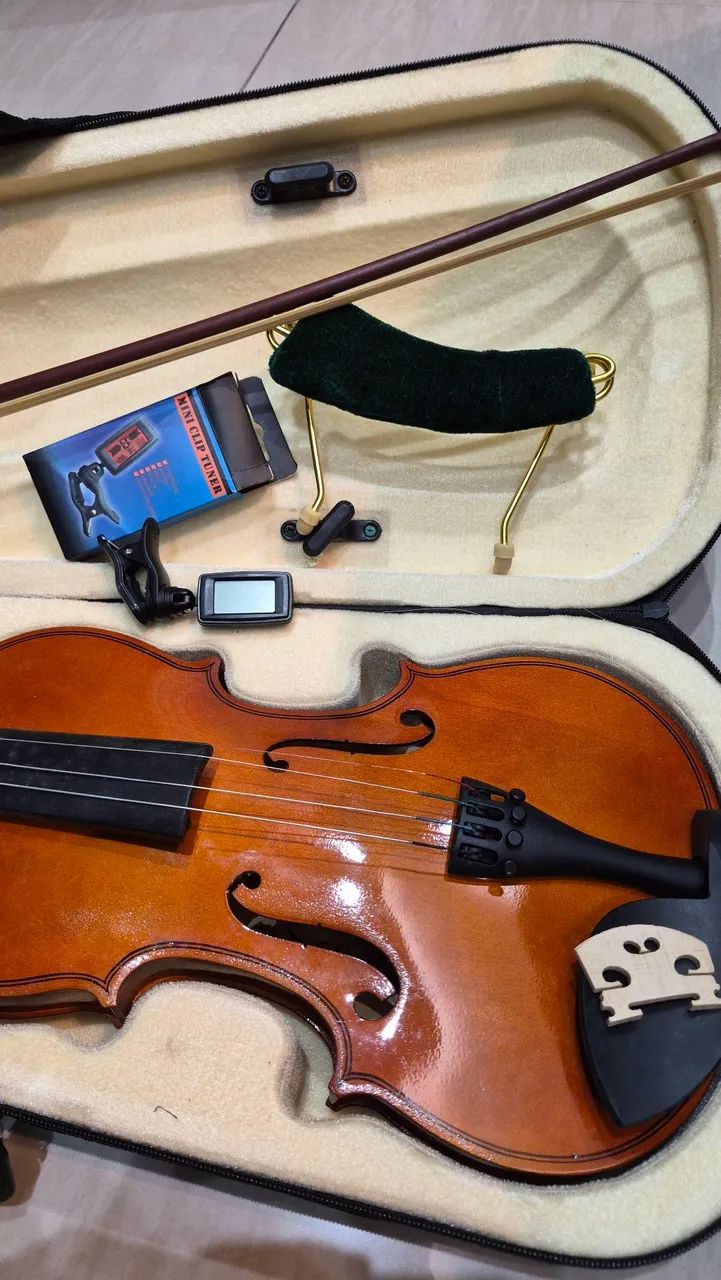 Violino Clássico 4/4 com corpo em madeira - Foto 5