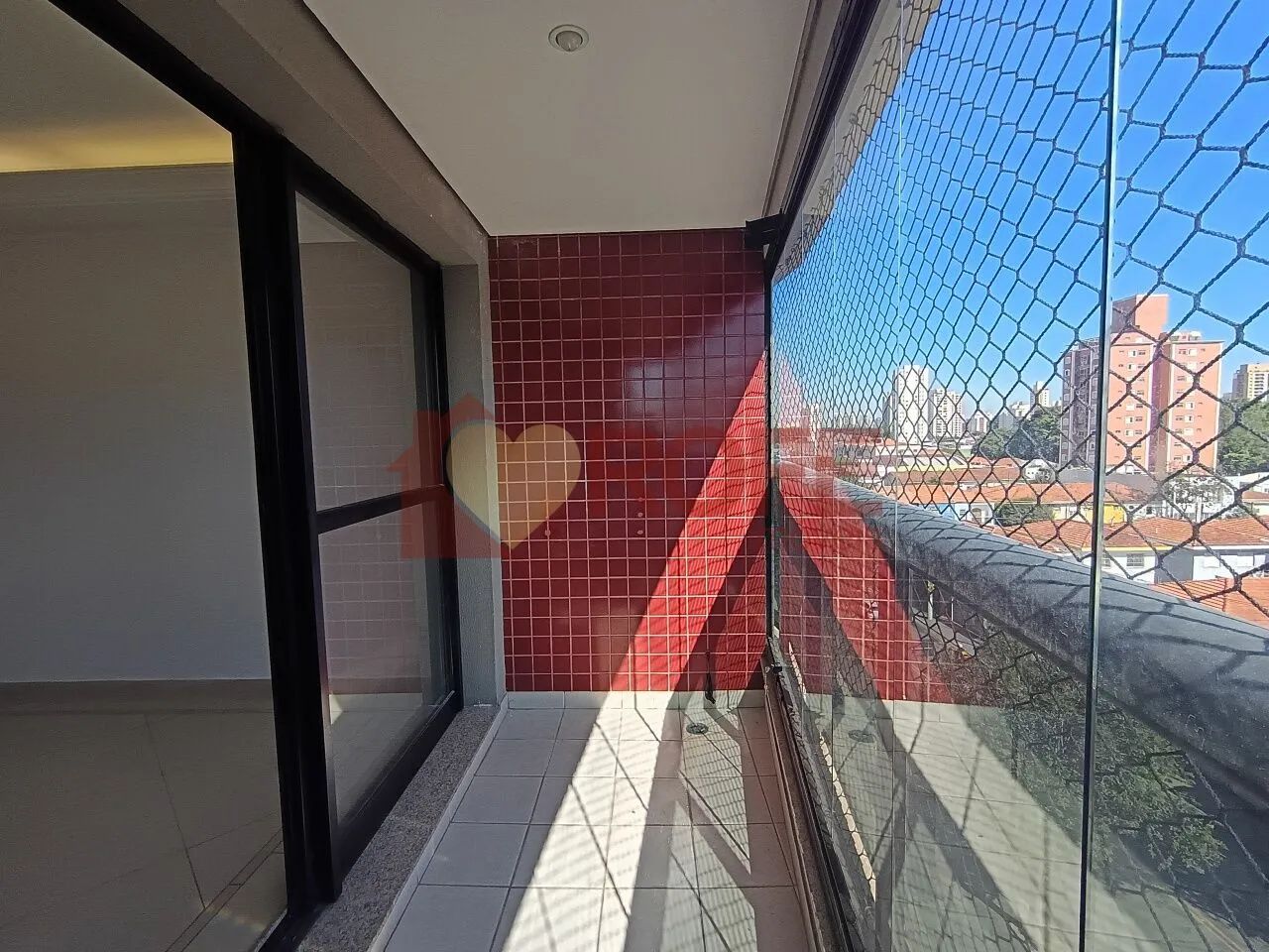 4 quartos, 2 suíte, 3 vagas 134 metros úteis.