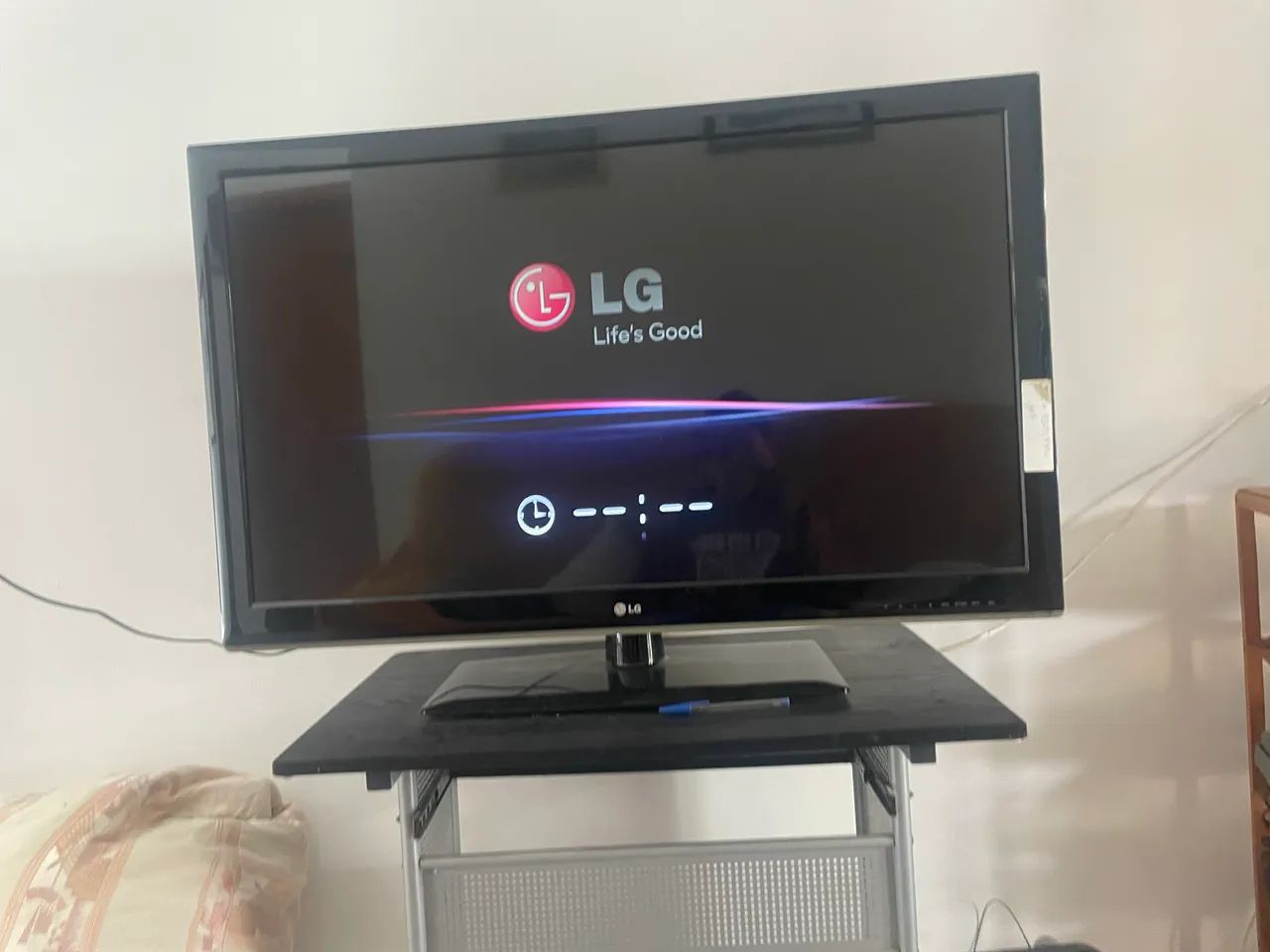 Televisão LG modelo LED-LCD 42LS3400