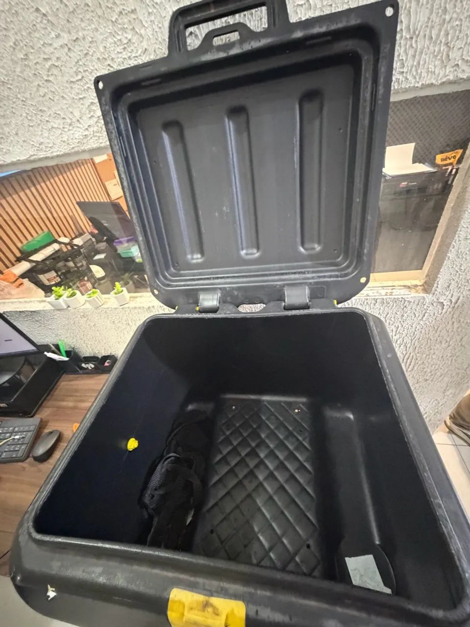 Baú 100L ICbras + suporte  - Foto 4