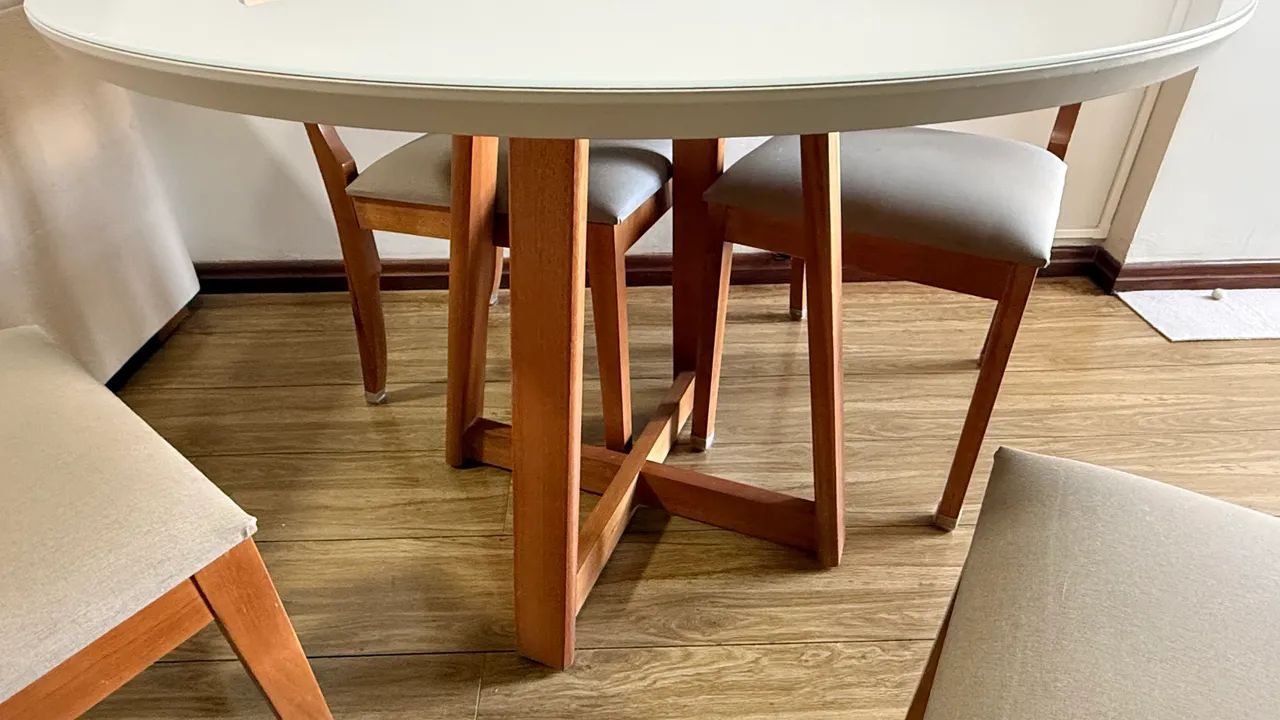 Conjunto Mesa Redonda + 4 Cadeiras - Foto 2