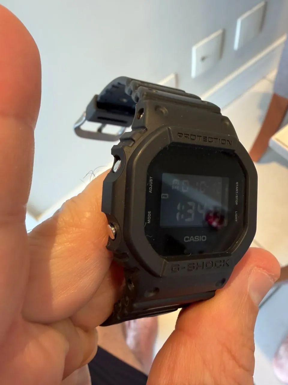 Esse é o *Casio G-Shock DW-5600UBB-1JF - Blackout*. - Foto 2