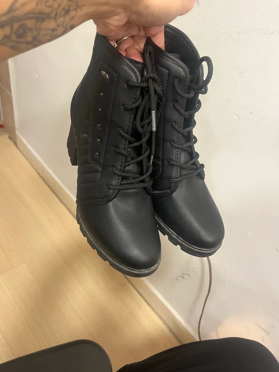 BOTA  - Foto 3