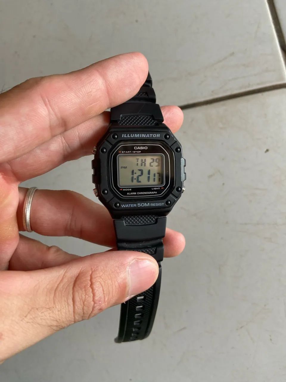 Relogio casio iluminator W218H 1AV