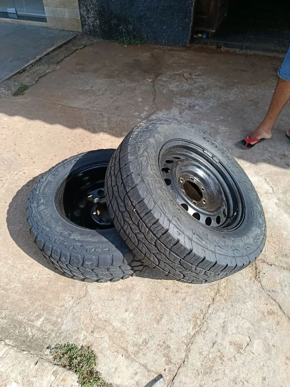 4 caia de Hilux com peneu em perfeito estado! - Foto 5