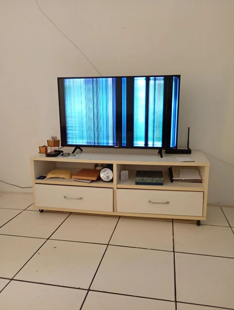 Vendo tv Semp  43 polegadas com defeito  - Foto 2