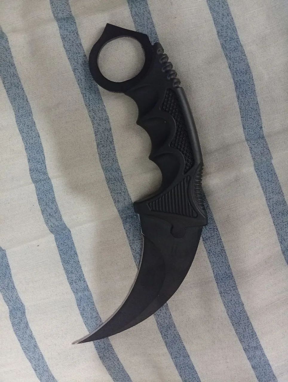 Carambit cor preta - Foto 2