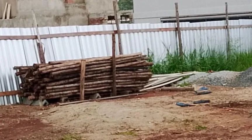 Tapumes e escoras 