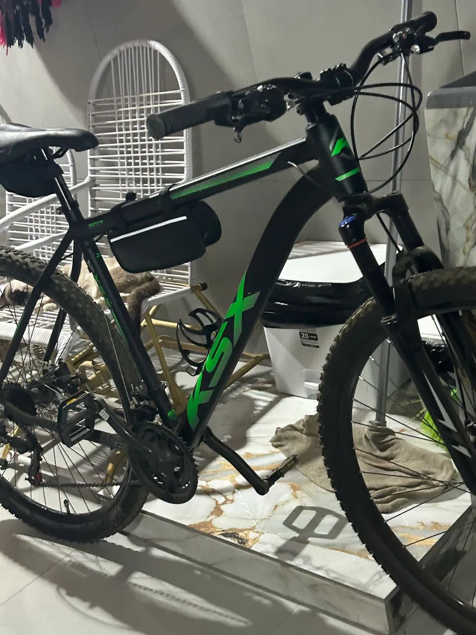 Bicicleta aro 29 em alumínio  - Foto 4