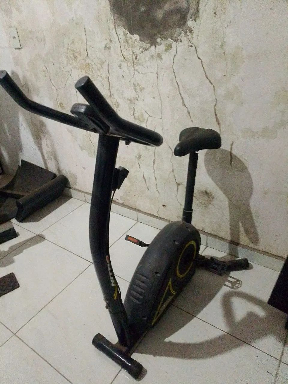 Bicicleta ergométrica vertical  - Foto 2