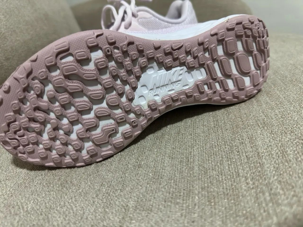 Tênis Nike Revolution - Foto 2