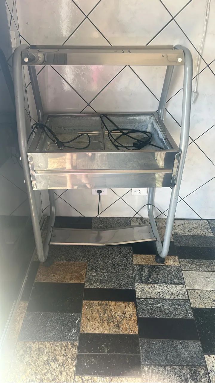 ? BUFFET QUENTE COM 4 CUBAS BANHO-MARIA - USADO E CONSERVADO - Foto 3