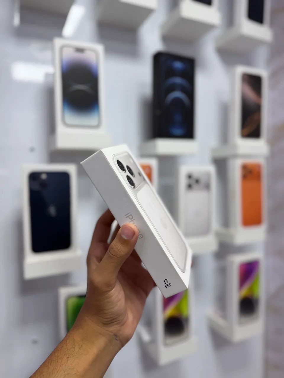 IPHONE 17 PRO MAX 512 GB SILVER LACRADO  - Foto 2