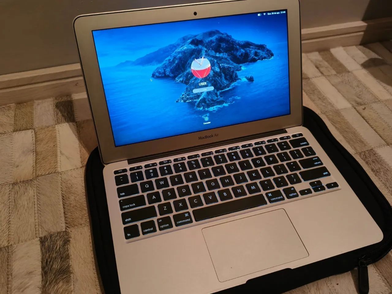 MACBOOK AIR - 2014 / Intel core i5 / bateria 5h/ excelente estado + bolsa  - Foto 3