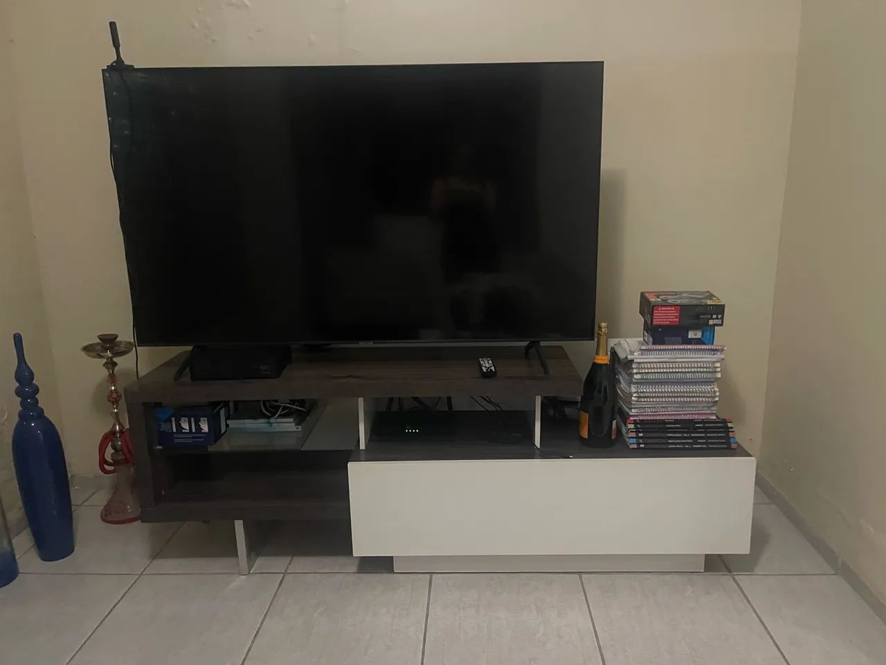 Vendo rack de TV de até 75 polegadas - usado 