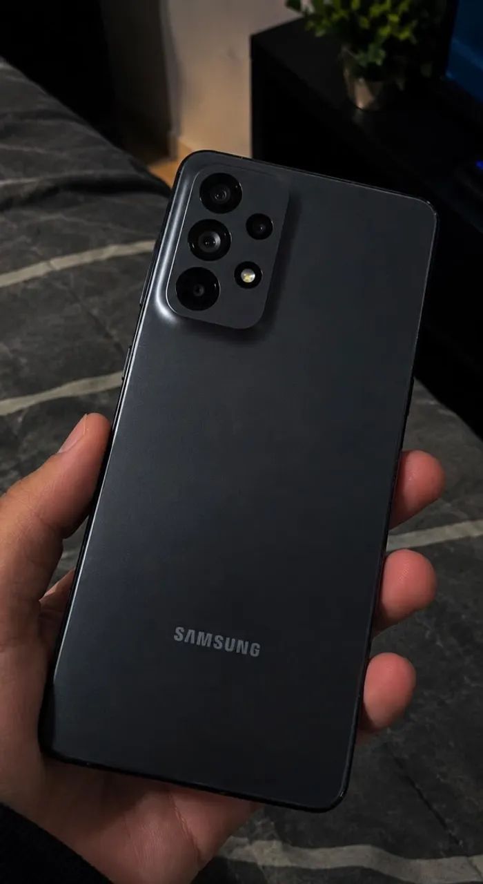 Samsung A73 
