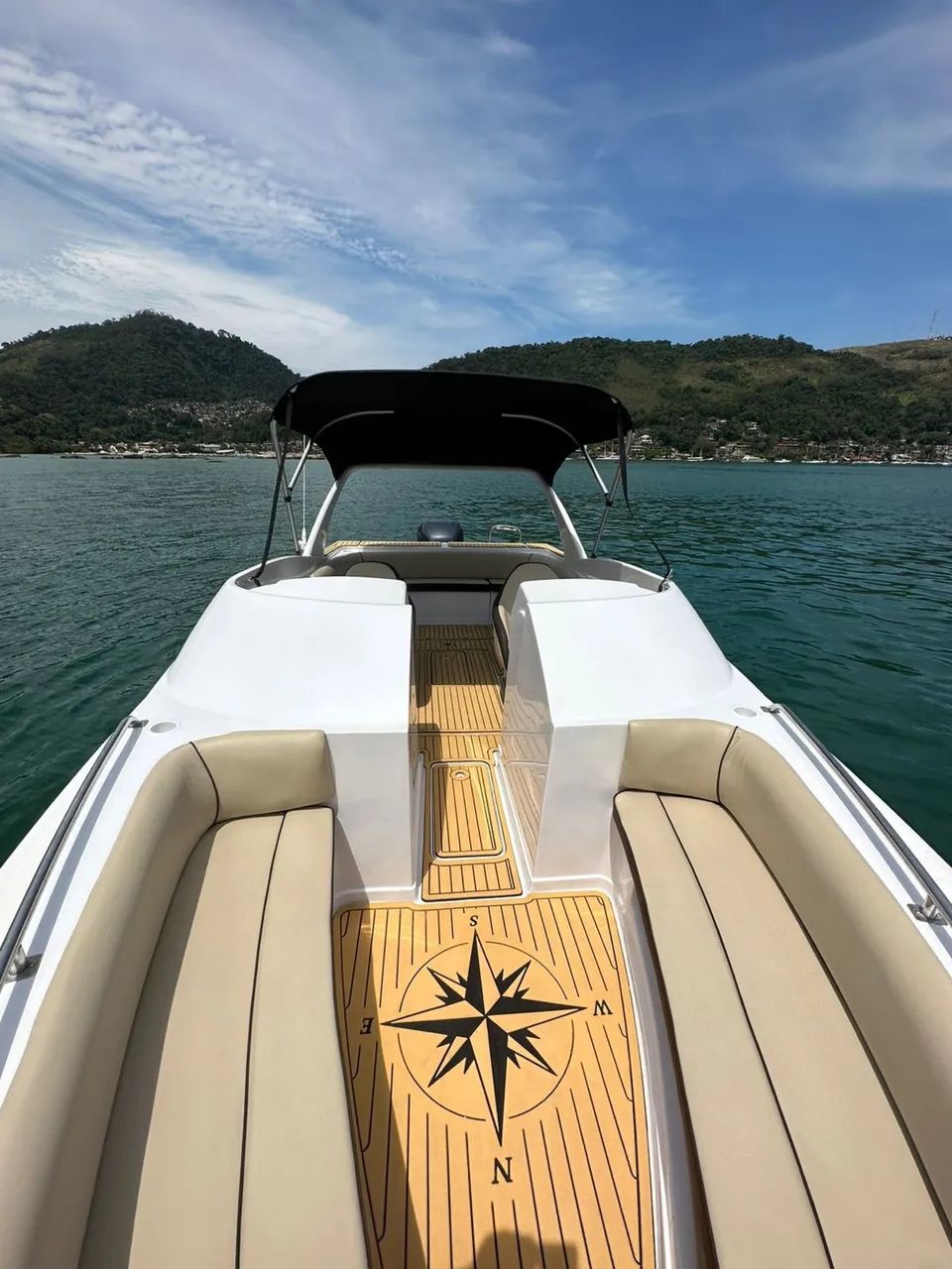 Tecnoboats 26 pés, motor Yamaha 225hp 