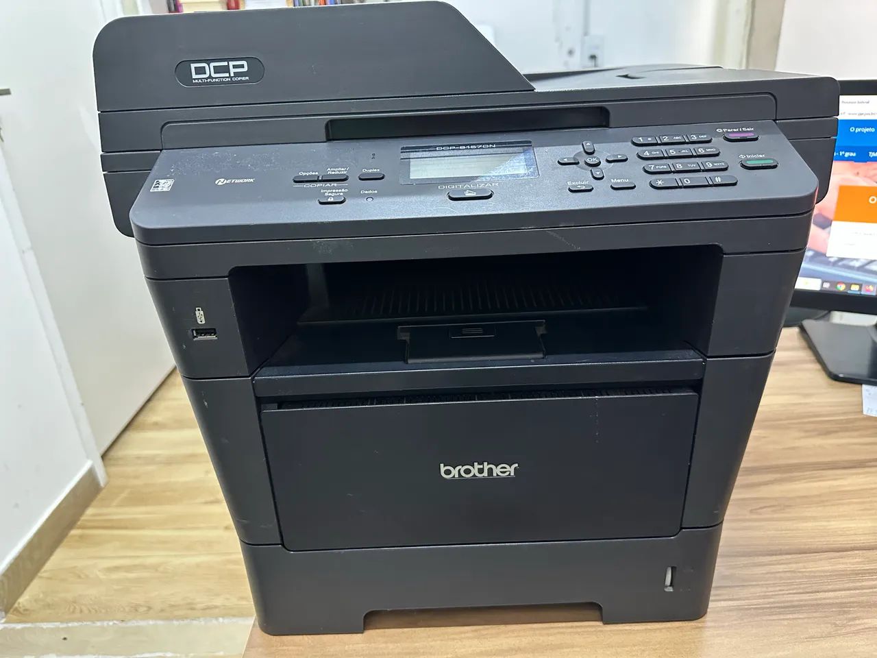 Impressora multifuncional BROTHER DCP8157DN