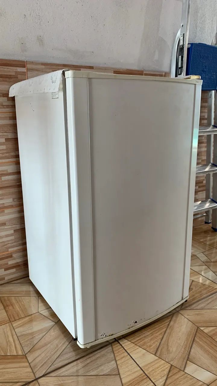 Frigobar Electrolux RE120 - Foto 4