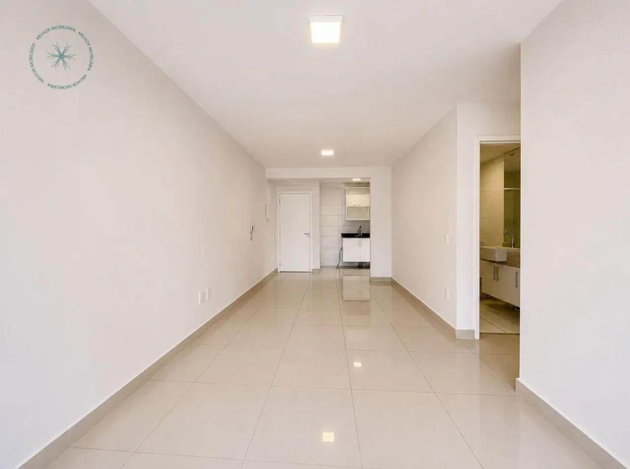 Apartamento no Planalto  3 quartos com suíte, varanda e lazer completo - Foto 4