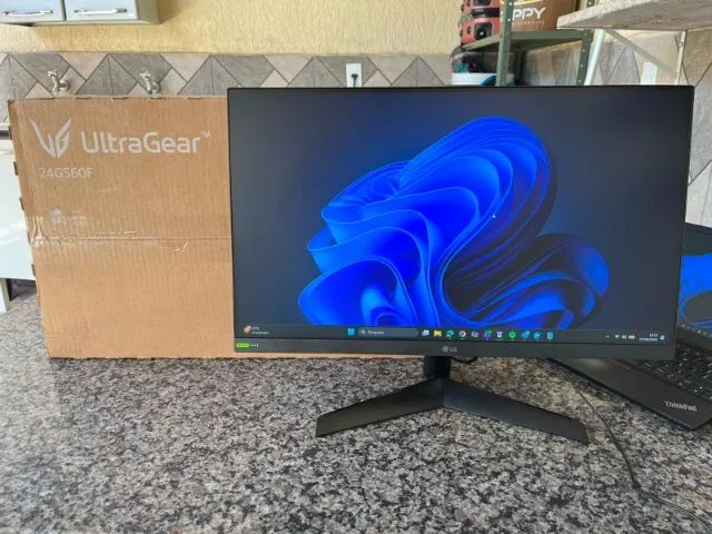 Monitor LG Ultragear 24 Polegadas 180Hz IPS Full HD - NOVO