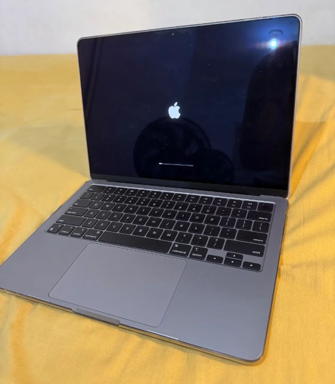 MacBook本体 MacBook Air 2022 256GB Macbook Air M2 (2022) 13.6 Midnight 8gb De Ram - 256gb Ssd - Apple
