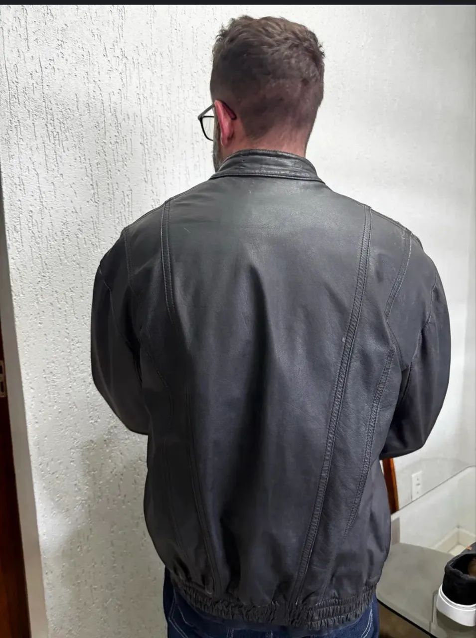 Jaqueta de couro g conservada 