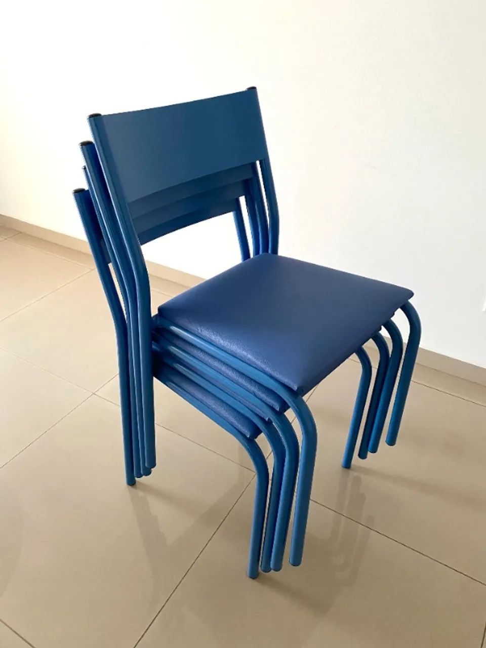 Conjunto 4 cadeiras Talk azul Tok&Stok