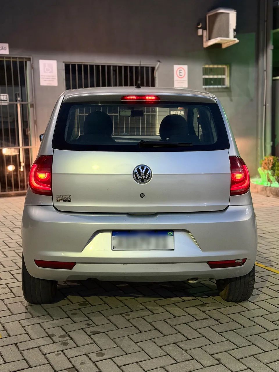 Volkswagen Fox 1.0 MI Total Flex 8V 5P 2011 - Foto 5
