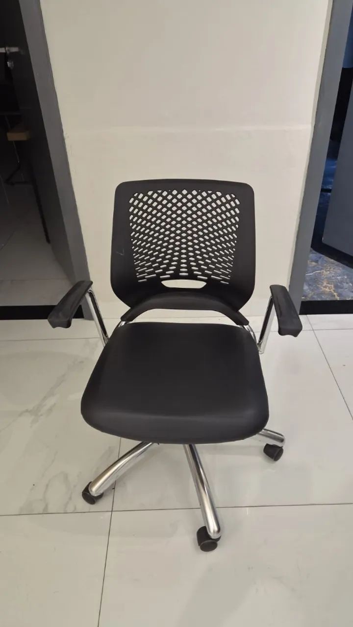 Cadeira escritório com rodas