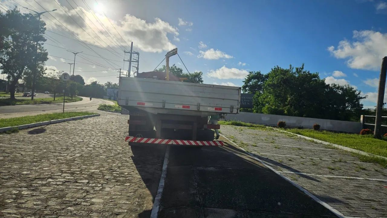 Caminhão munck  - Foto 2