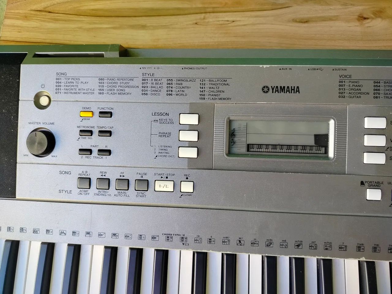 Teclado Yahama E353 para retirada de peças  - Foto 3