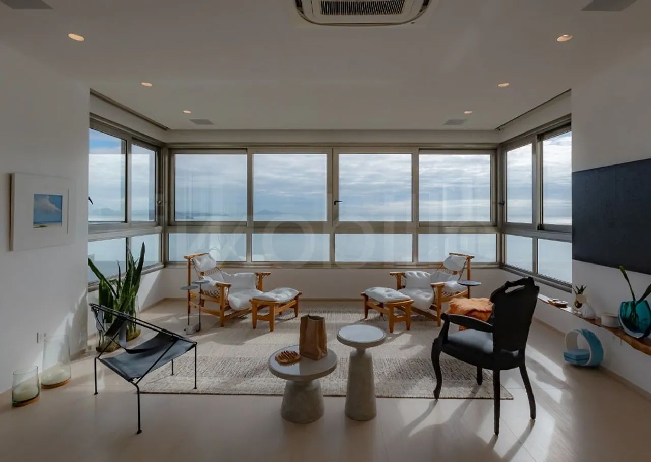 Apartamento mobiliado no Edifício Apogee em Balneário Camboriú