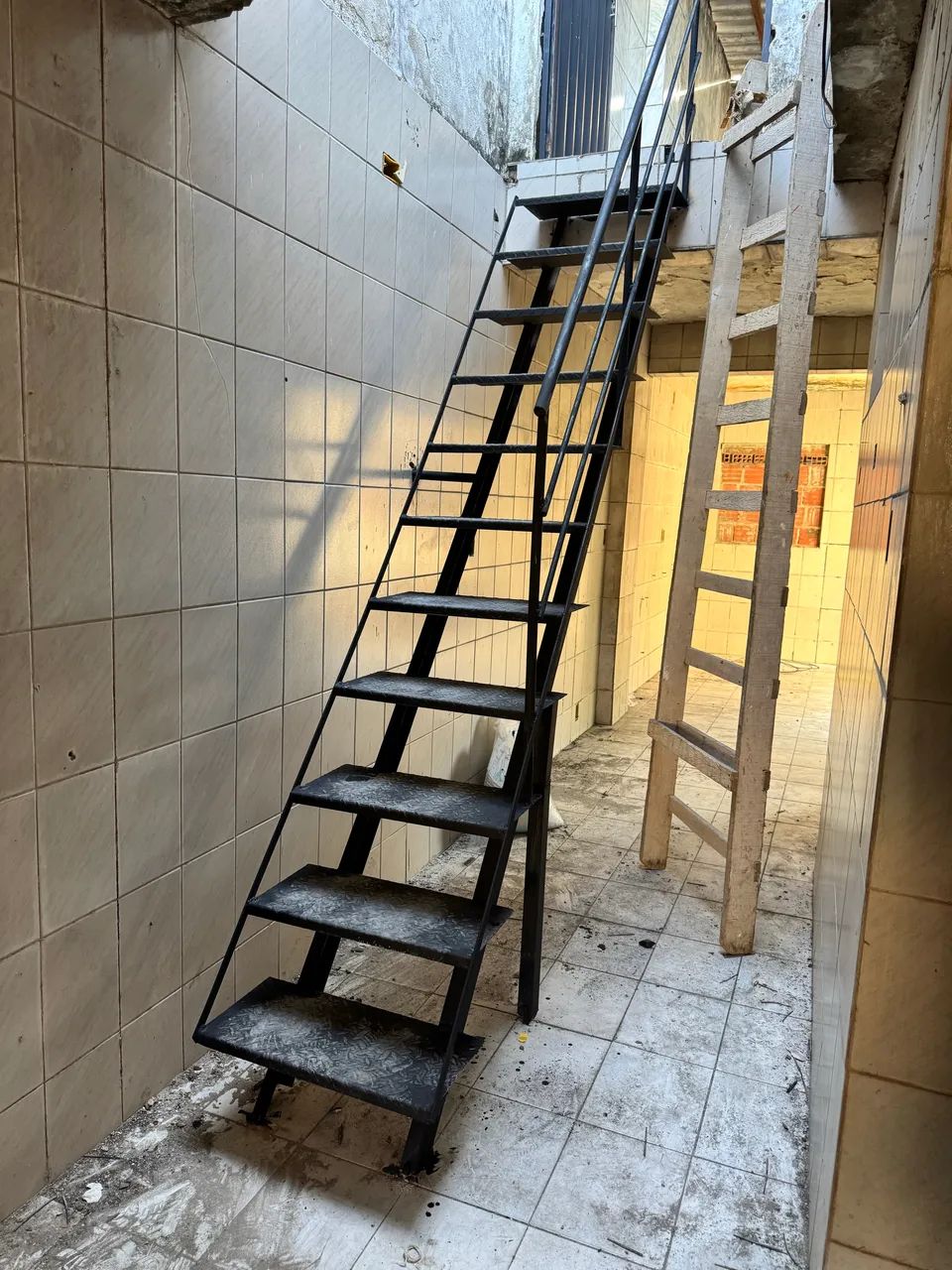 Escadas reta para área externa e interna - Foto 4