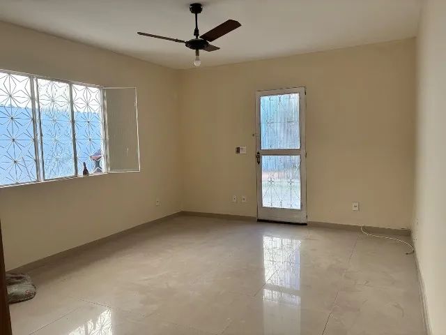 Casa para alugar - 2 quartos e amplo quintal - Foto 3