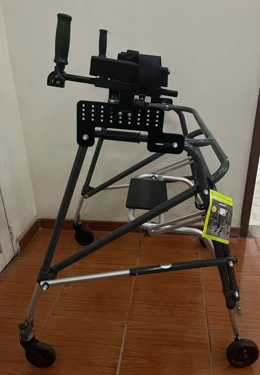 Andador Mercur Tamanho G - Resistência 110 kg - Foto 4