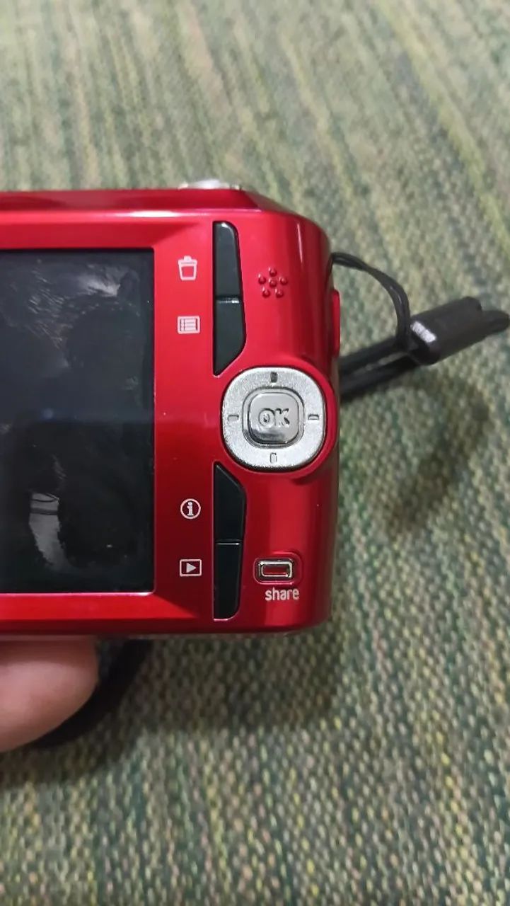 Vendo câmera digital Kodak 14MP nova funcionando perfeitamente 