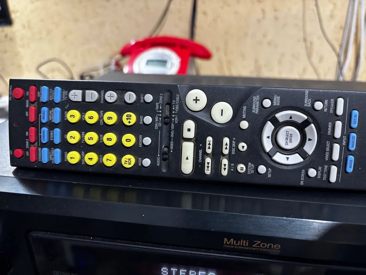 Receiver Denon AVR-2106 com Phono e controle remoto. - Foto 3