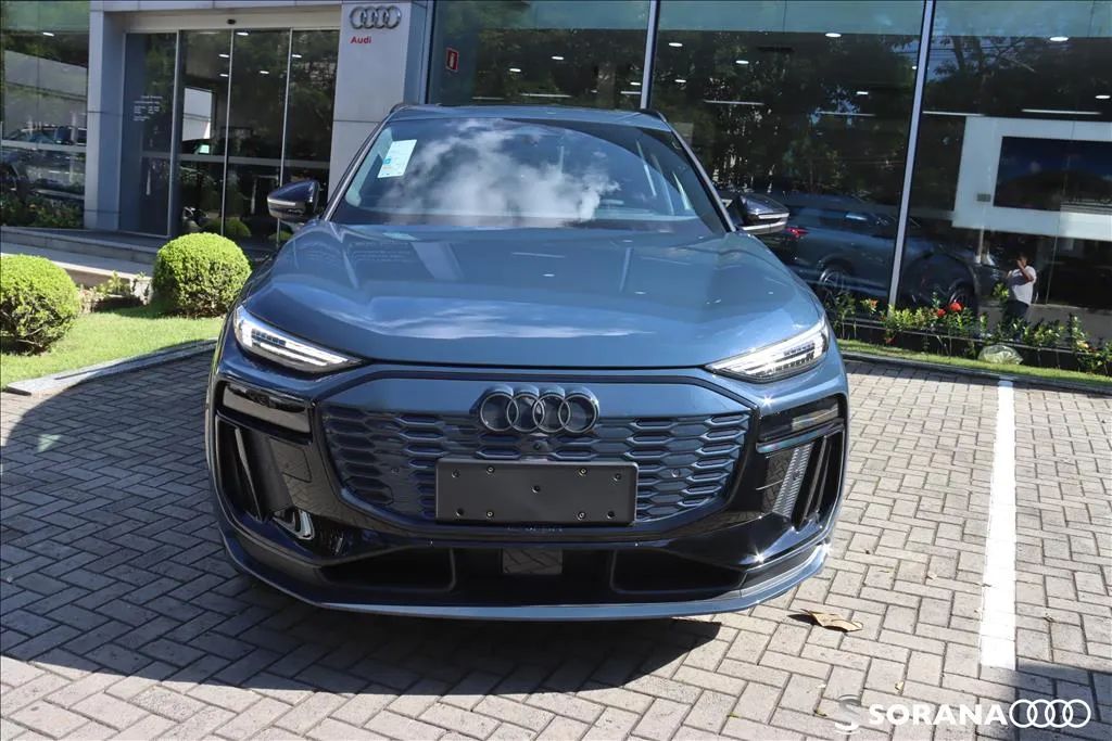 Audi E-Tron Performa. Black Aut. (elétrico) 2025 - Foto 3