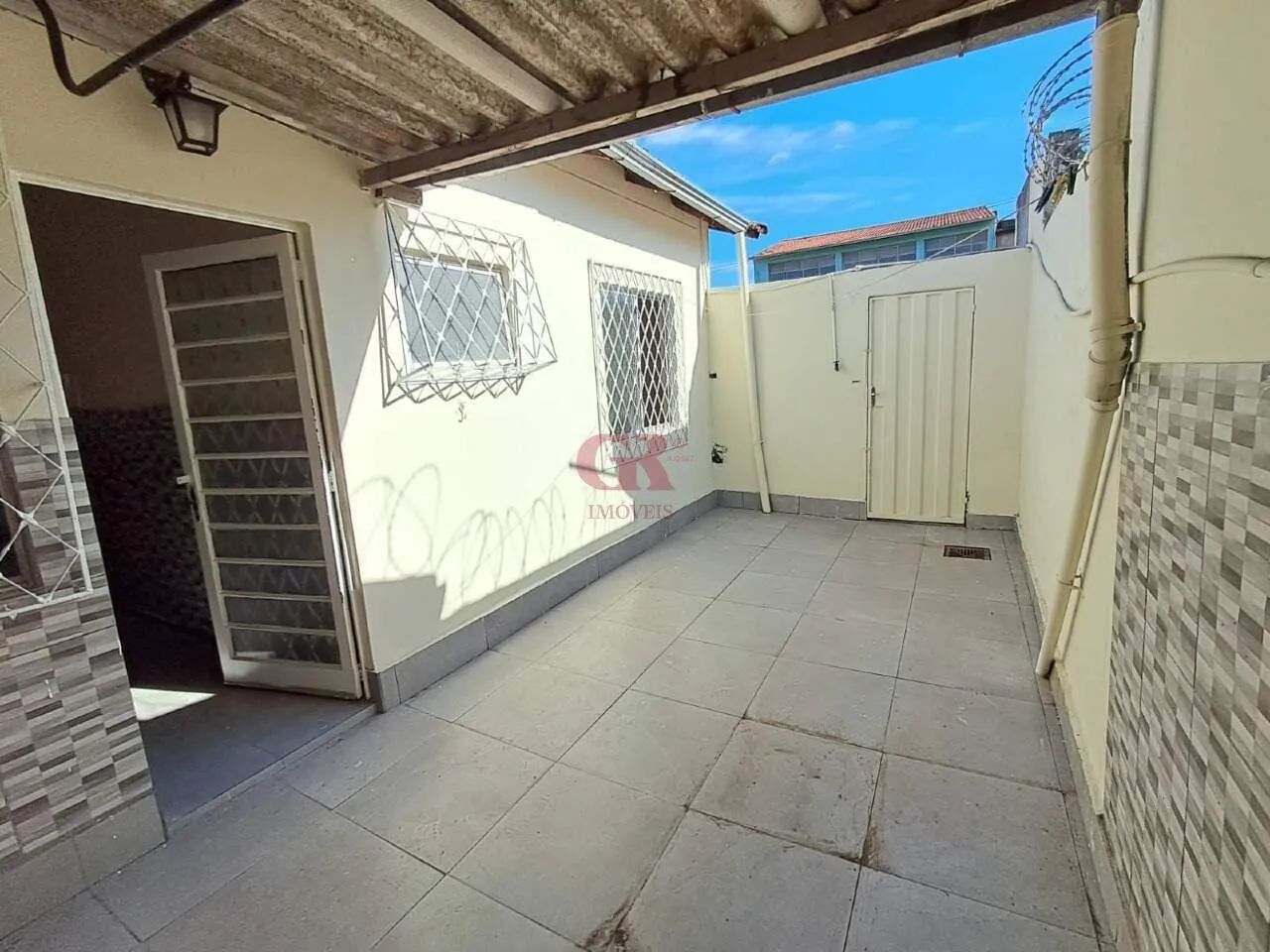 Oportunidade única no São Gabriel! Casa linear, reformada e com total privacidade